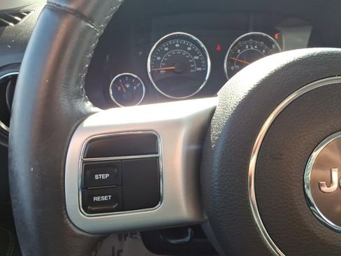 Used 2016 Jeep Compass High Altitude image 14