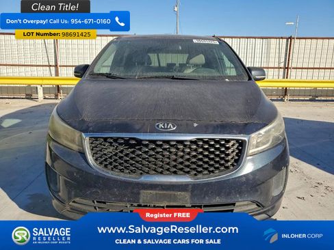 Used 2015 Kia Sedona LX image 7