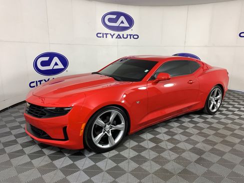 Used 2020 Chevrolet Camaro LT RWD image 7