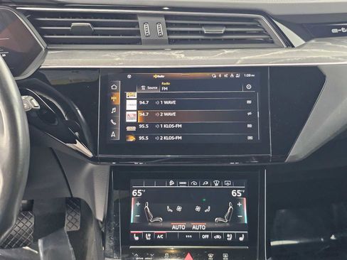 Used 2022 Audi e-tron Chronos w/ Chronos Package image 25