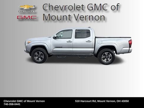 Used 2020 Toyota Tacoma SR image 2