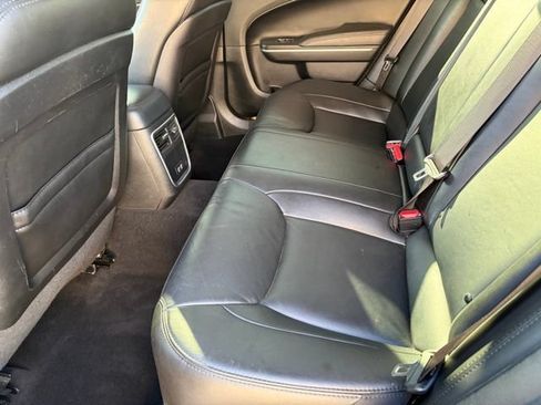 Used 2021 Chrysler 300 Touring L RWD image 28
