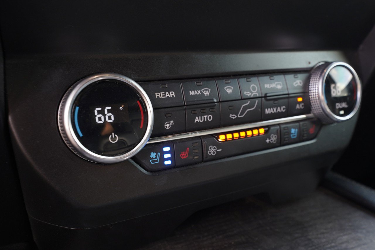 Used 2021 Ford Expedition Limited RWD image 15