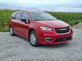 New 2026 Chrysler Pacifica Select image 2