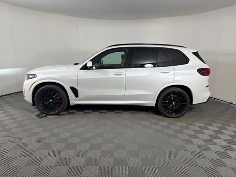 New 2026 BMW X5 sDrive40i w/ M Sport Package image 2