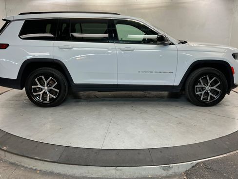 Used 2024 Jeep Grand Cherokee L Limited w/ Luxury Tech Group II image 6