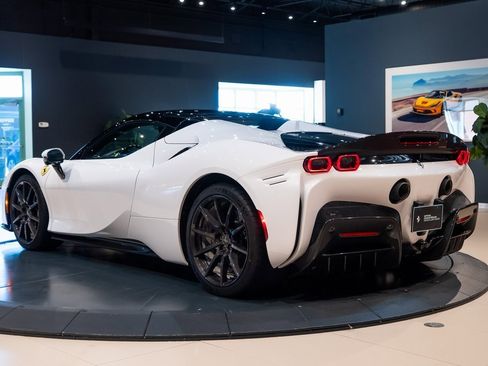 Used 2025 Ferrari SF90 Spider image 42