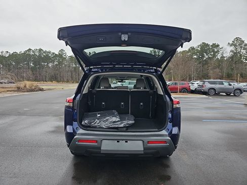 New 2026 Nissan Pathfinder SL image 17