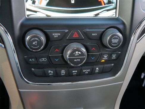 Used 2017 Jeep Grand Cherokee Limited w/ Trailer Tow Group IV image 40