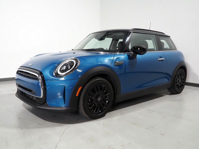 Used 2024 MINI Cooper 2-Door Hardtop FWD image 10