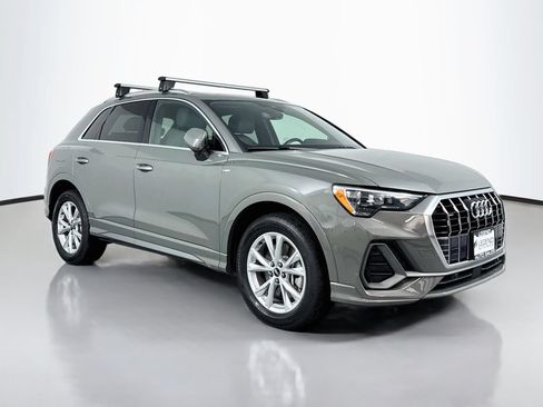 Used 2021 Audi Q3 2.0T Premium w/ Convenience Package AWD/4WD image 4