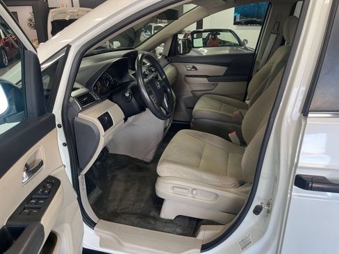 Used 2014 Honda Odyssey LX image 22