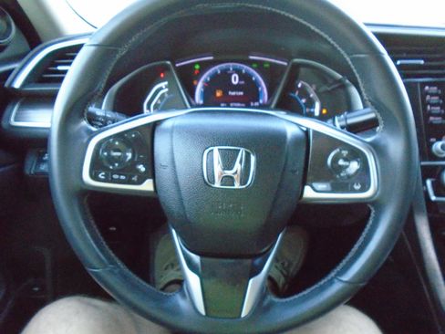 Used 2020 Honda Civic EX image 13