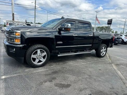 Used 2016 Chevrolet Silverado 2500 High Country w/ Duramax Plus Package AWD/4WD image 13