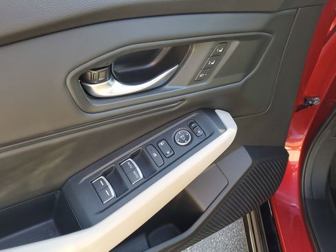 Used 2024 Honda Accord EX-L image 18