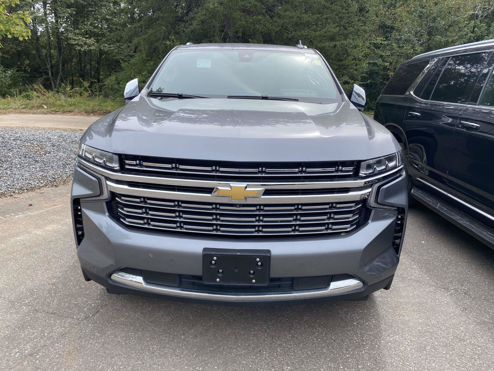 Used 2021 Chevrolet Tahoe Premier w/ Premium Package RWD image 2