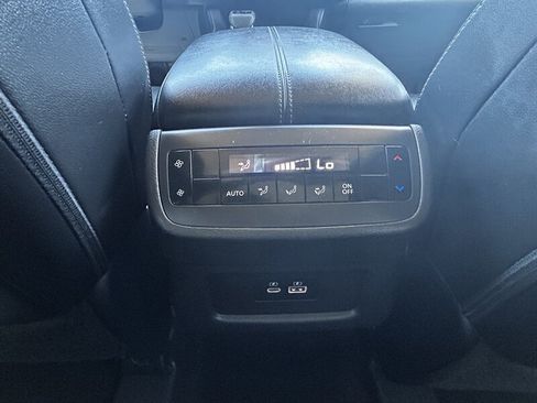 Used 2023 Nissan Pathfinder SL AWD/4WD image 13