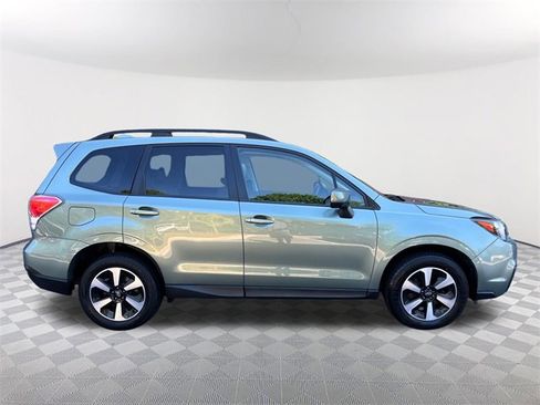 Used 2018 Subaru Forester 2.5i Premium image 4