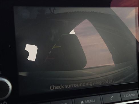 Used 2024 Nissan Altima 2.5 SV image 13