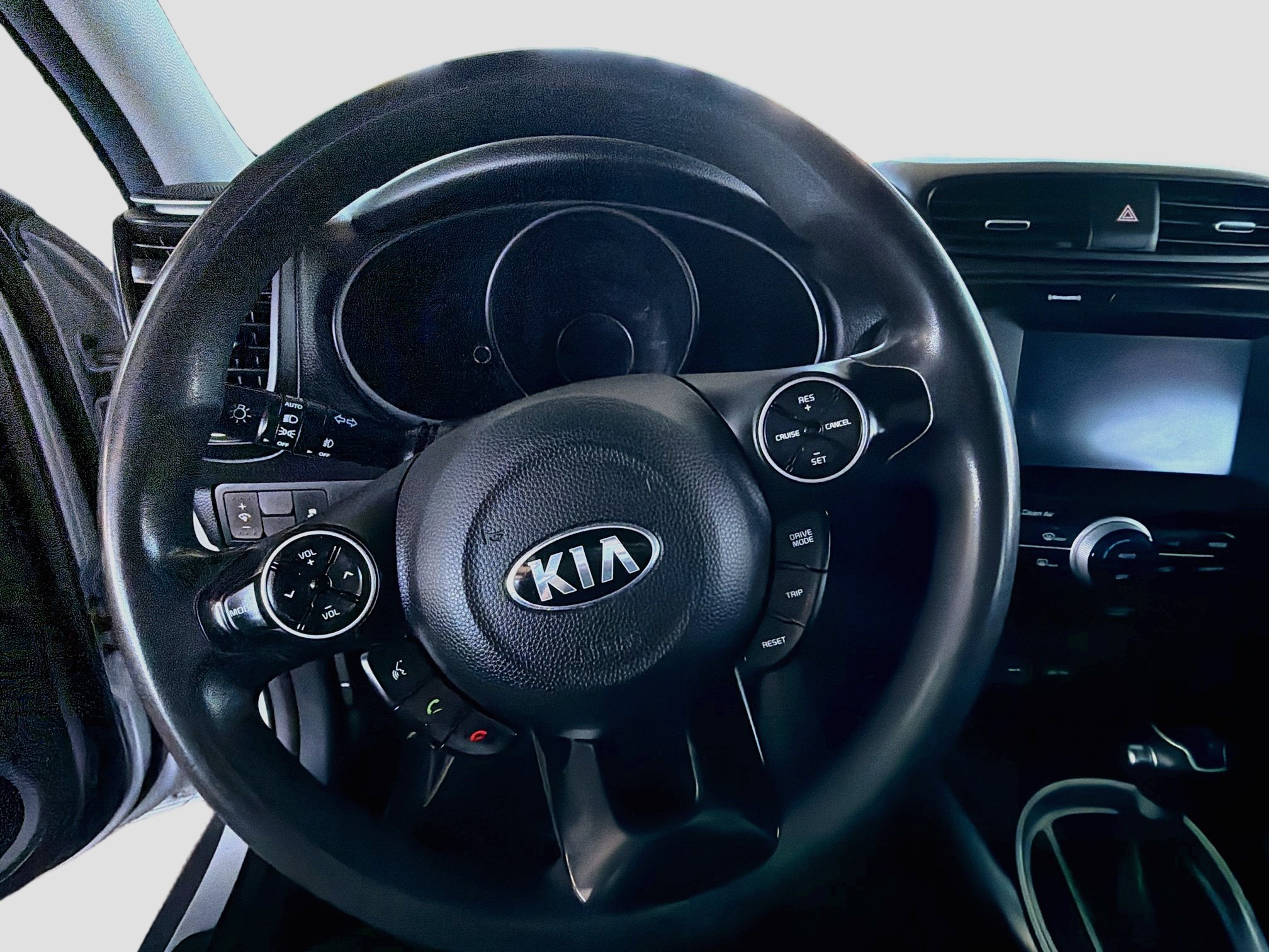 Used 2019 Kia Soul + FWD image 17