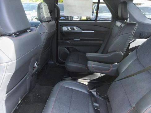New 2026 Ford Explorer ST image 17