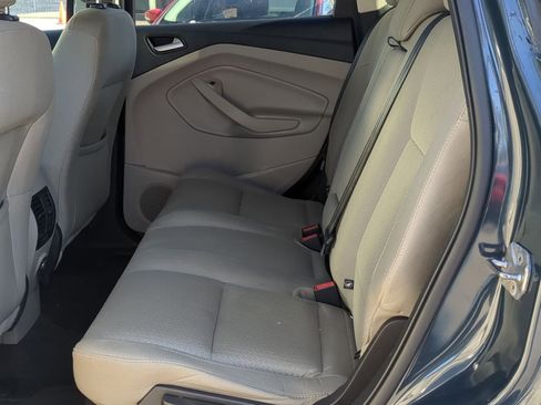 Used 2019 Ford Escape SE image 22