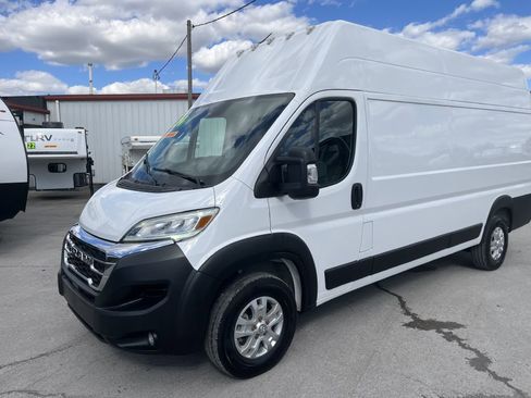 Used 2024 RAM ProMaster 3500 w/ Quick Order Package 22G SLT FWD image 16