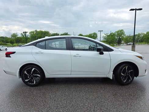 New 2025 Nissan Versa SR w/ Trunk Package image 21