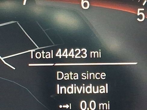 Used 2022 BMW 330i xDrive 330i xDrive w/ M Sport Package image 21