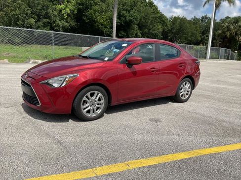 Used 2017 Toyota Yaris iA FWD image 4