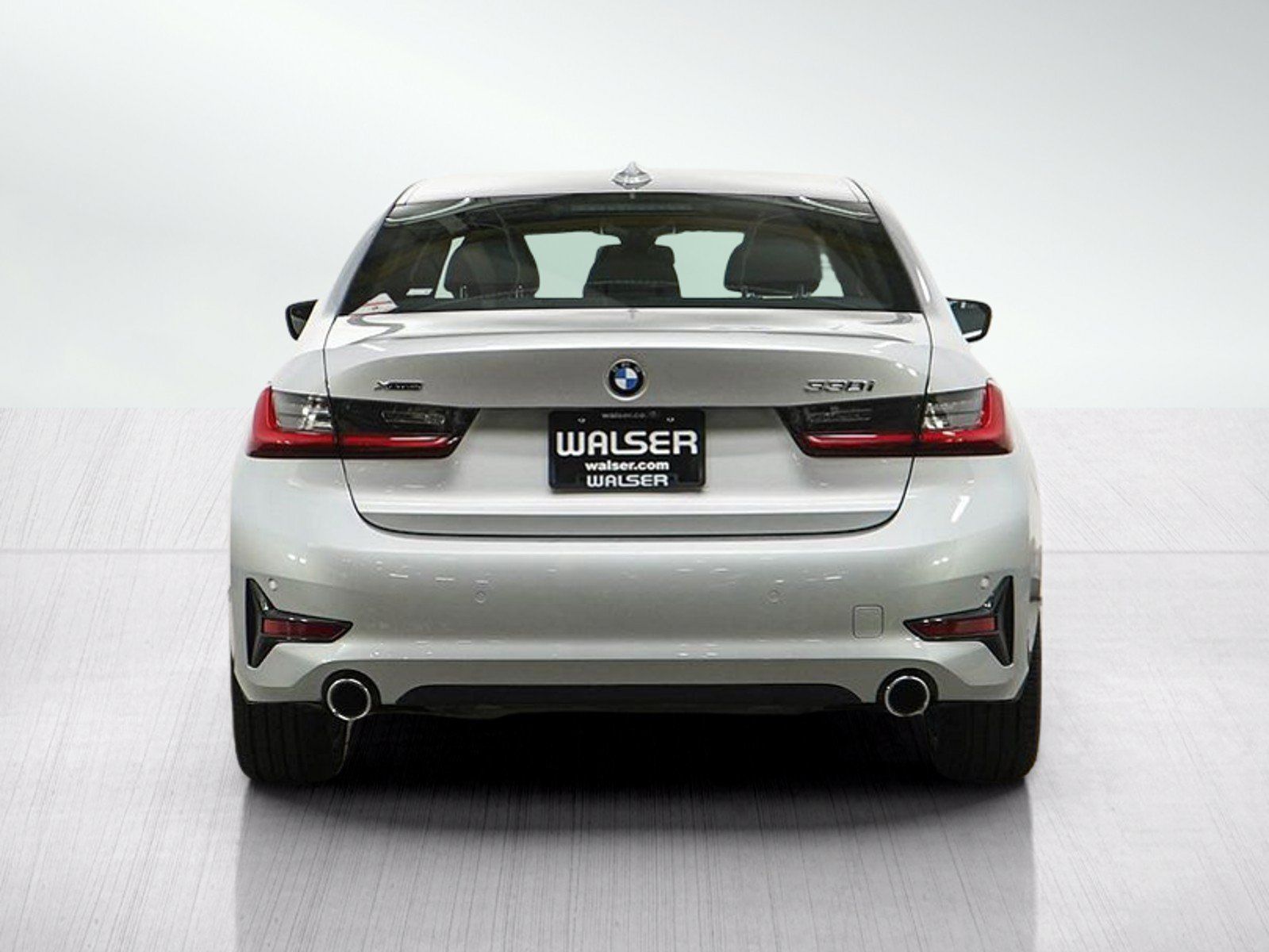 Used 2019 BMW 330i xDrive Sedan w/ Convenience Package AWD/4WD image 4
