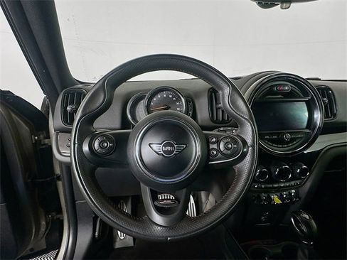 Used 2019 MINI Cooper Countryman SE w/ Signature Upholstery Package image 11