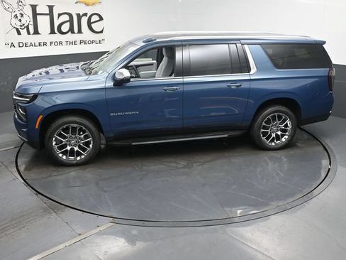 New 2026 Chevrolet Suburban Premier w/ Sun And Tow Package AWD/4WD image 37