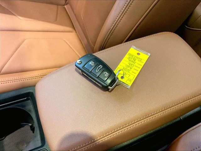 Used 2024 Audi Q3 2.0T Premium w/ Convenience Package AWD/4WD image 22