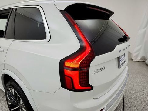 Used 2025 Volvo XC90 B6 Plus AWD/4WD image 34