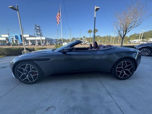 Used 2019 Aston Martin DB11 Volante image 15