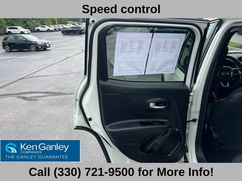Used 2023 Jeep Renegade Latitude w/ Premium Group AWD/4WD image 44