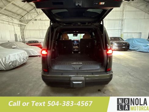 Used 2025 Lexus GX 550 w/ Cold Area Package AWD/4WD image 35