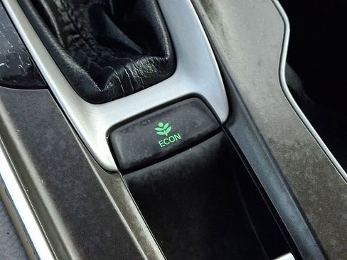 Certified 2019 Honda Accord LX image 26