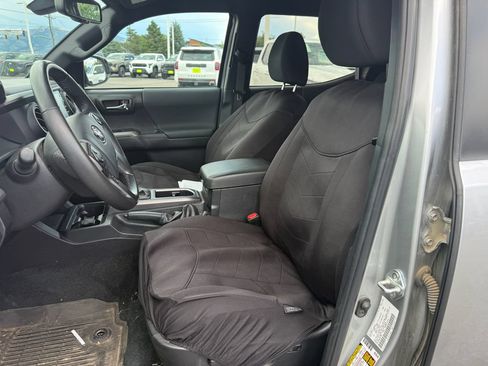 Used 2023 Toyota Tacoma TRD Sport w/ Advanced Technology Package AWD/4WD image 4