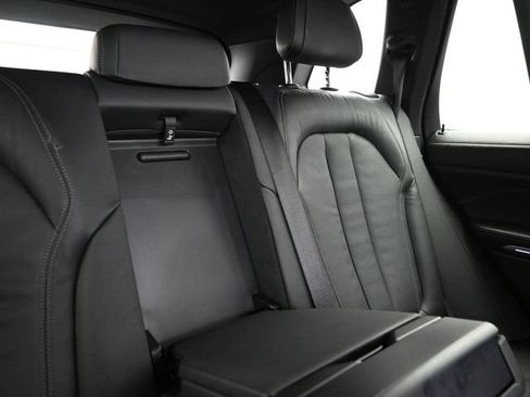 Used 2019 BMW X5 xDrive40i w/ Convenience Package AWD/4WD image 16