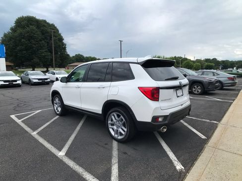 Certified 2024 Honda Passport EX-L image 9