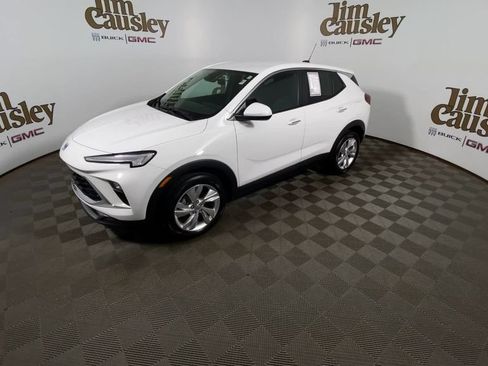 Certified 2024 Buick Encore GX Preferred FWD image 4