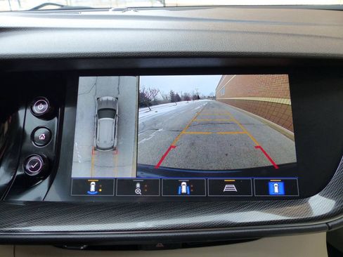 Used 2022 Buick Envision Essence w/ Technology Package I AWD/4WD image 32