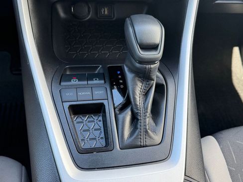 Certified 2025 Toyota RAV4 XLE image 18