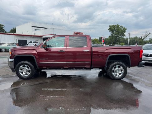 Used 2016 GMC Sierra 2500 SLT AWD/4WD image 2