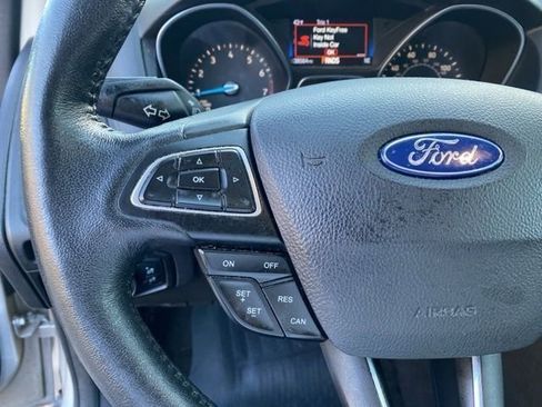Used 2018 Ford Focus Titanium FWD image 26