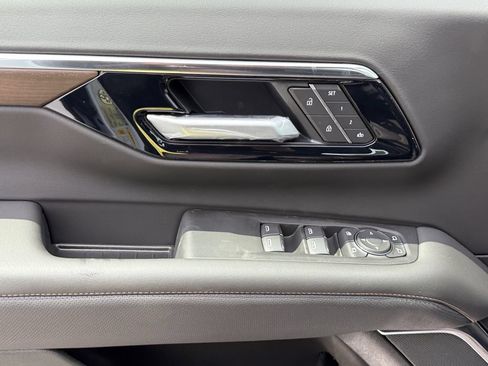 New 2026 Chevrolet Tahoe High Country AWD/4WD image 11