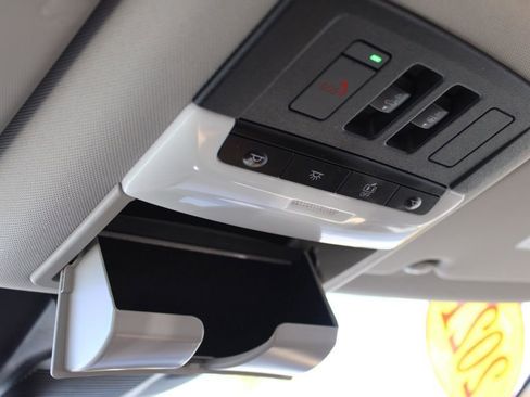 Used 2021 Nissan Rogue Platinum image 48