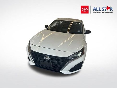 Used 2025 Nissan Altima 2.5 SV FWD image 1